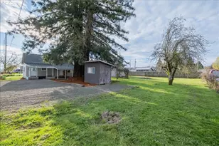 111 E 3rd St, Halsey, OR 97348 - Photo 8