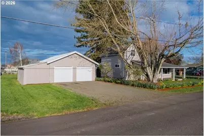 111 E 3rd St, Halsey, OR 97348 - Photo 2