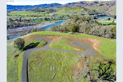 02 Palmdale Ave, Roseburg, OR 97471 - Photo 6