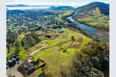 02 Palmdale Ave, Roseburg, OR 97471 - Photo 10