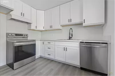 11420 SE Clinton, Portland, OR 97266 - Photo 6