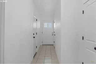 11420 SE Clinton, Portland, OR 97266 - Photo 12