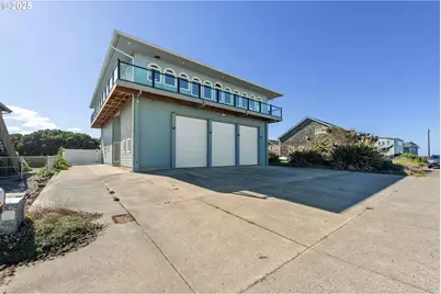 1257 7th St, Bandon, OR 97411 - Photo 4
