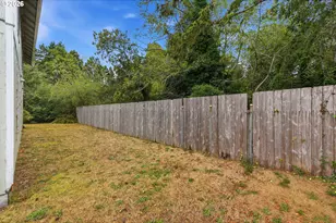 2450 Grant St, North Bend, OR 97459 - Photo 28