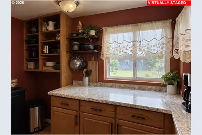 608 SW 1st St, Sheridan, OR 97378 - Photo 10