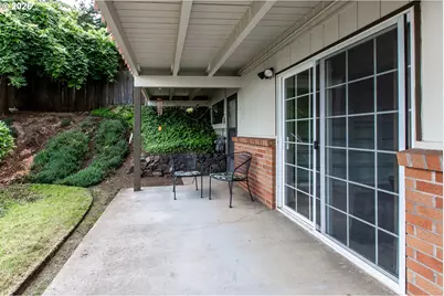 3985 University St, Eugene, OR 97405 - Photo 32