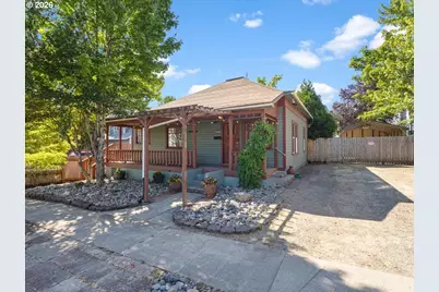 428 Roosevelt St, Oregon City, OR 97045 - Photo 1