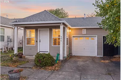 946 SW Junction Pl, Gresham, OR 97080 - Photo 2
