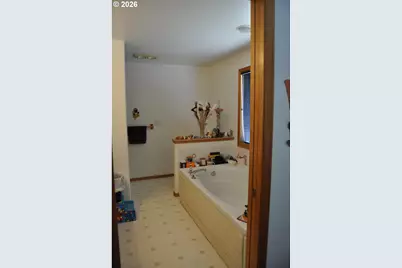 4198 Lancaster Dr, Eugene, OR 97404 - Photo 18