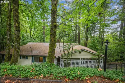 3270 SW Fairmount Blvd, Portland, OR 97239 - Photo 2