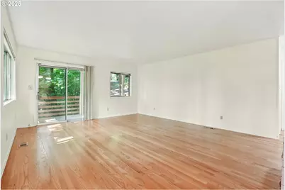 3270 SW Fairmount Blvd, Portland, OR 97239 - Photo 10