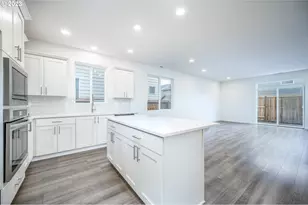 1497 N Millican Creek St, Lafayette, OR 97127 - Photo 4