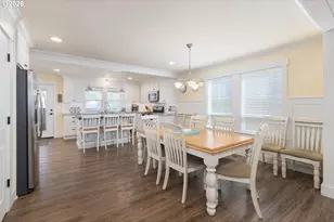 1930 NW Harbor Ave, Lincoln City, OR 97367 - Photo 12