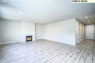 956 NE Sagebrush Dr, Estacada, OR 97023 - Photo 2