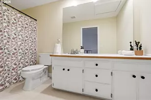 547 N Hayden Bay Dr, Portland, OR 97217 - Photo 22