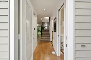 547 N Hayden Bay Dr, Portland, OR 97217 - Photo 4