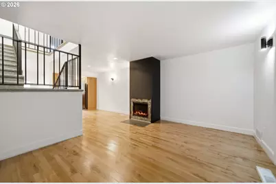 547 N Hayden Bay Dr, Portland, OR 97217 - Photo 12