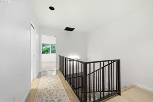 547 N Hayden Bay Dr, Portland, OR 97217 - Photo 18