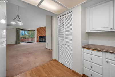 2802 Treetop Ln, West Linn, OR 97068 - Photo 16