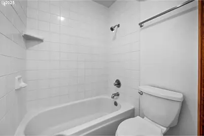 2802 Treetop Ln, West Linn, OR 97068 - Photo 28