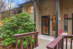 2802 Tree Top Ln, West Linn, OR 97068 - Photo 2