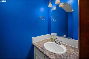 2802 Tree Top Ln, West Linn, OR 97068 - Photo 20