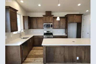 2950 Olympic St #20, Woodburn, OR 97071 - Photo 4