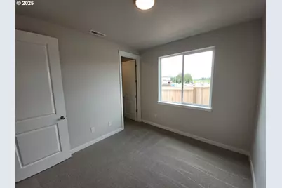 2950 Olympic St #20, Woodburn, OR 97071 - Photo 14