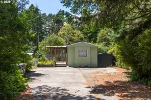 4842 Seapine Dr, Florence, OR 97439 - Photo 2