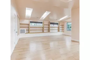 314 S Hazel St, Brookings, OR 97415 - Photo 10