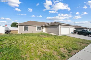 2734 Curlew St, Umatilla, OR 97882 - Photo 1