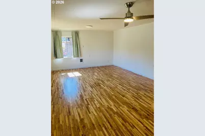 152 W C St, Springfield, OR 97477 - Photo 24