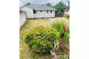 152 W C St, Springfield, OR 97477 - Photo 8