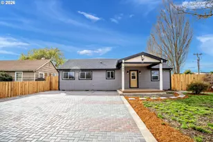 705 SW Dennis Ave, Hillsboro, OR 97123 - Photo 2