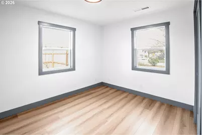 705 SW Dennis Ave, Hillsboro, OR 97123 - Photo 8