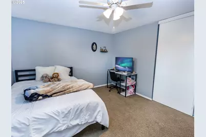 2810 SE Camwal Dr, Hillsboro, OR 97123 - Photo 32