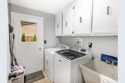 2810 SE Camwal Dr, Hillsboro, OR 97123 - Photo 22