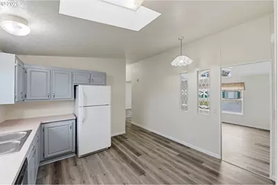 1002 Bowron Rd, Lakeside, OR 97449 - Photo 10