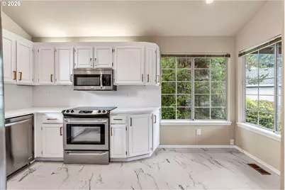 32537 SW Juliette Dr, Wilsonville, OR 97070 - Photo 10