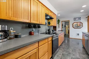 903 Hostetler Way, The Dalles, OR 97058 - Photo 8
