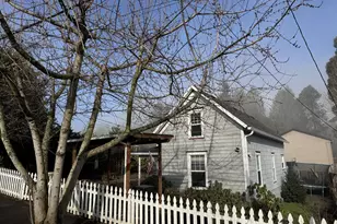 1895 Buck St, West Linn, OR 97068 - Photo 2