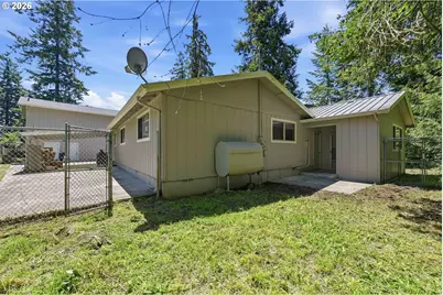 1991 Hazel St, Myrtle Point, OR 97458 - Photo 38