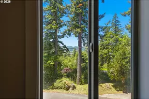 1991 Hazel St, Myrtle Point, OR 97458 - Photo 36