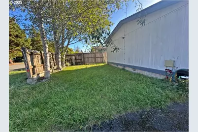 63780 Wallace Rd, Coos Bay, OR 97420 - Photo 18