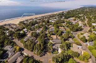 225 Monterey Ave, Lincoln City, OR 97367 - Photo 2