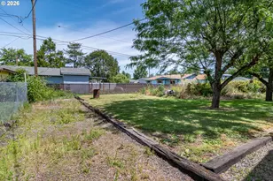 1976 Burdette Dr, Roseburg, OR 97471 - Photo 46
