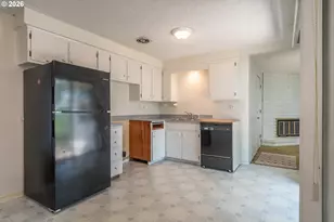1976 Burdette Dr, Roseburg, OR 97471 - Photo 16