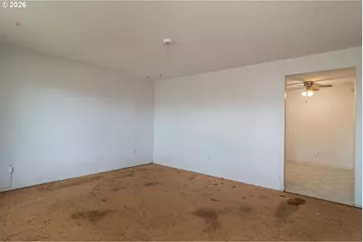 1976 Burdette Dr, Roseburg, OR 97471 - Photo 10