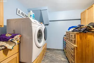 2398 Cole Rd, Salem, OR 97306 - Photo 24