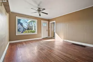 438 Front Ave, Castle Rock, WA 98611 - Photo 4